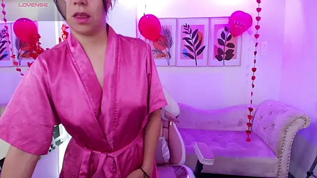 Ema louis  online show from February 14, 12:40 pm