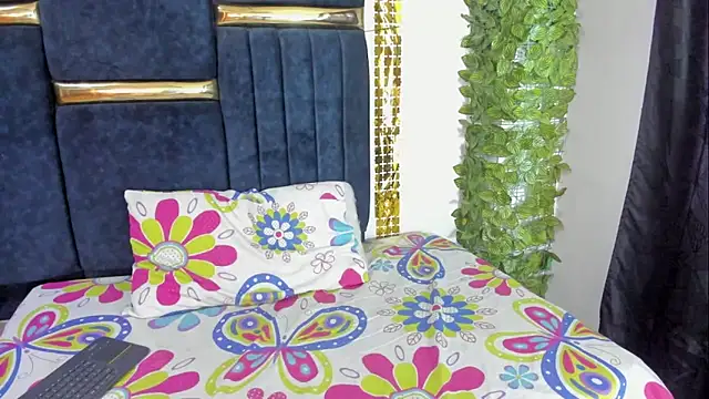 skaysanchez1 online show from October 13, 7:16 pm