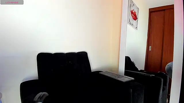 victoria  lace  online show from February 3, 12:21 am