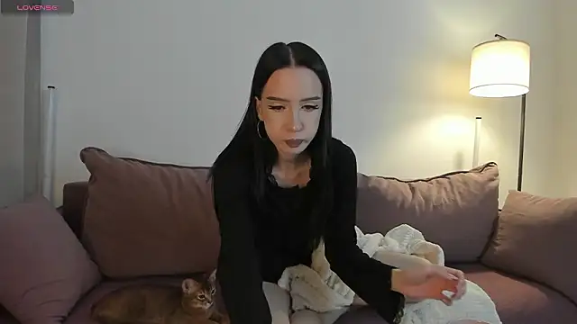 flora off online show from March 12, 7:44 am