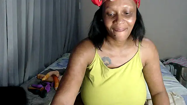 MistressShirleyx online show from January 16, 11:01 pm