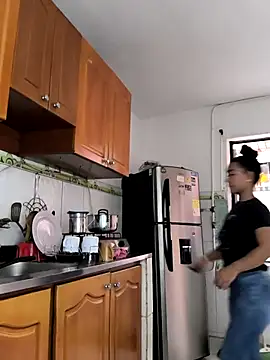 evafoxs online show from November 11, 5:32 pm