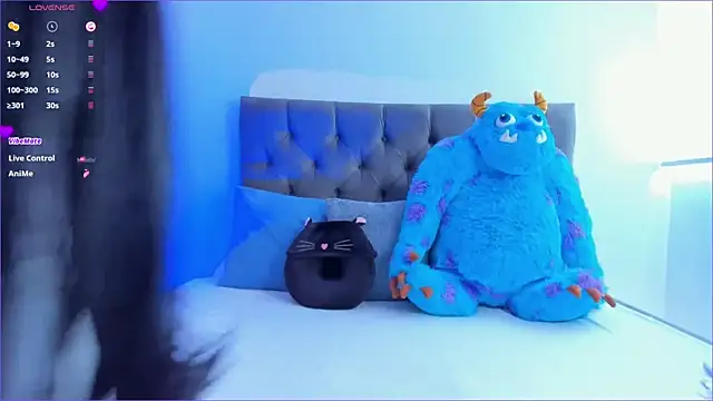 mia world  online show from October 1, 4:34 pm