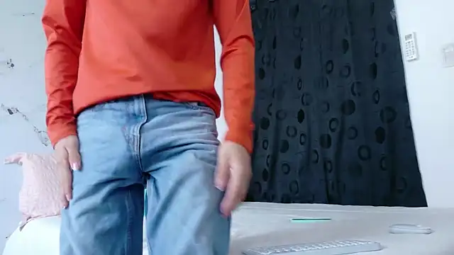 Noah tyler  online show from March 21, 6:35 pm