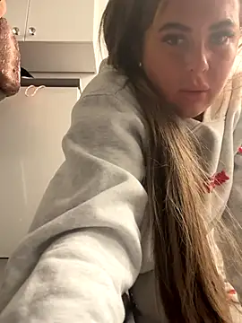 Mia MilesXXX online show from October 3, 3:44 am