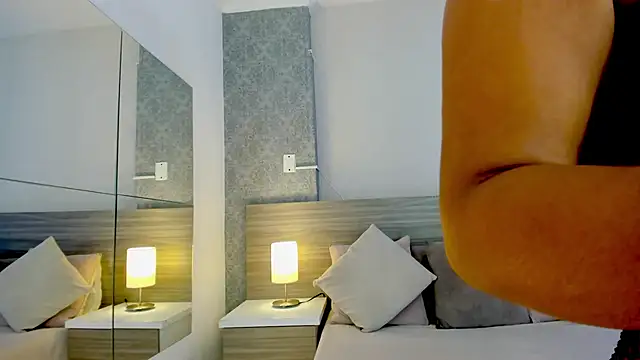 Mistyca online show from October 10, 11:59 am