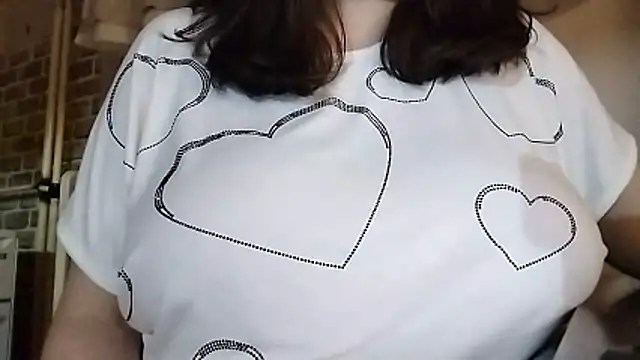 AalinnaK online show from November 29, 2:54 pm