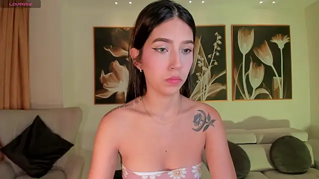 TaraLawrence online show from October 11, 5:34 am