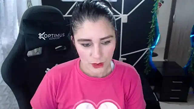 LUCY LI online show from November 25, 6:42 pm