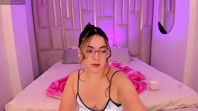 AllisonRogersX online show from May 29, 11:30 am
