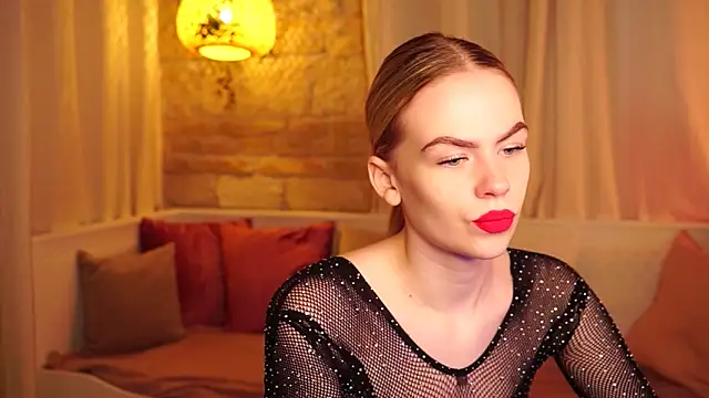 sn0w barbie online show from October 6, 7:47 am