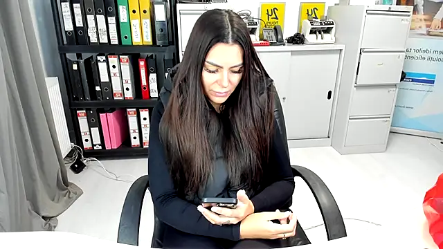 kilenyapatrice online show from October 3, 10:53 am