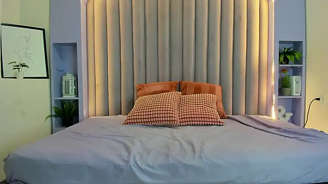 JaylaScott   online show from March 2, 11:39 am