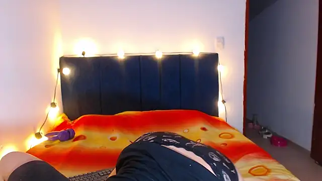 Bitsy Messy online show from July 12, 11:16 pm