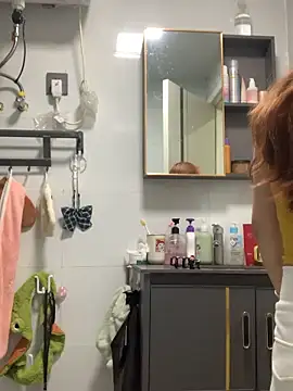 Aimeil online show from October 3, 4:34 pm