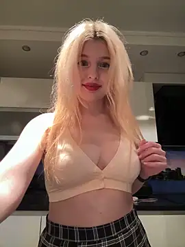 XMelissaX online show from October 20, 8:12 pm