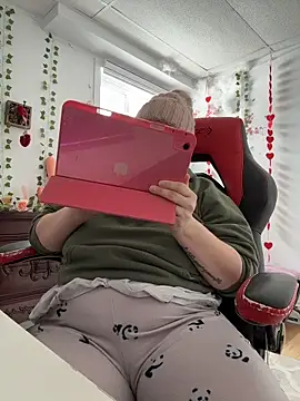 Sweetleeahxx online show from March 15, 5:48 pm