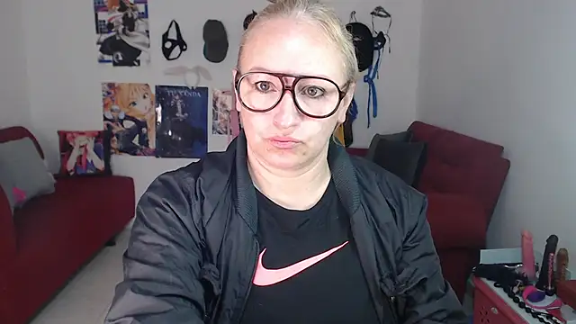 emperabigbootybigass online show from October 15, 12:41 pm