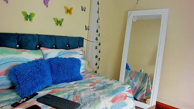 cristalwalker   online show from October 20, 12:08 pm