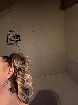 Katherinabby33 online show from May 4, 8:12 pm