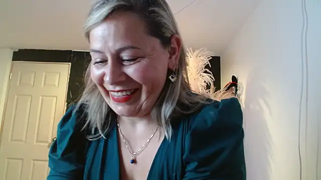 CINTHIA1609 online show from January 5, 8:01 pm