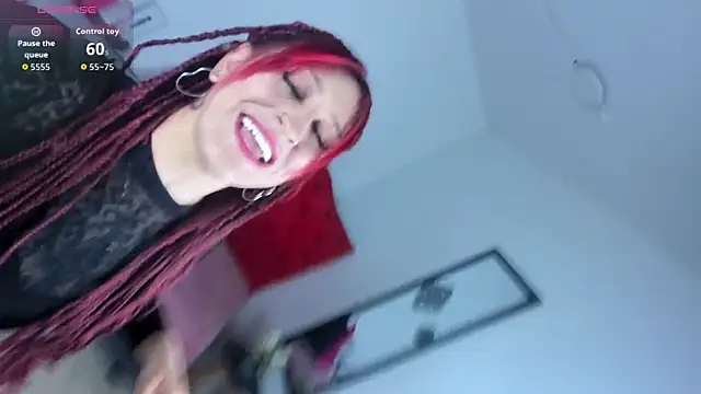 Sofi F w online show from March 24, 10:37 pm