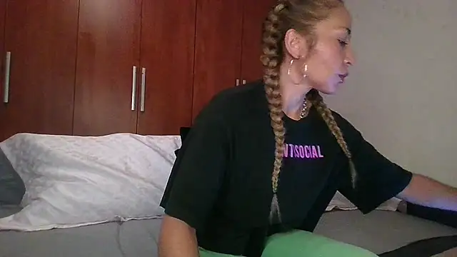 KarolinaReaper online show from October 12, 11:23 am