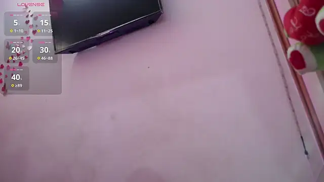 littleayshel online show from October 23, 2:45 pm