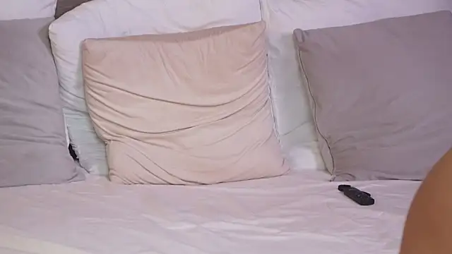 AnnieStylesx online show from December 2, 7:10 am