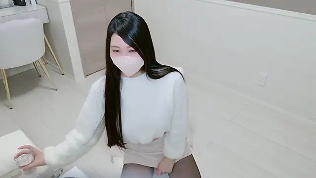 yuki room online show from March 5, 2:46 pm