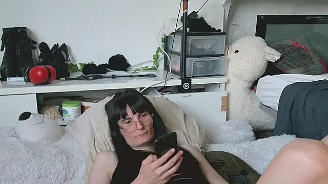 CeriseLapine online show from April 2, 5:54 pm