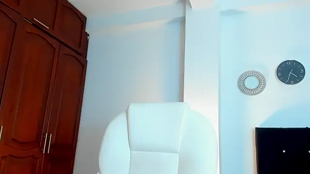 kathyajhonss online show from February 25, 9:35 pm