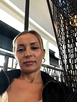 Diamond Bunny  online show from September 23, 4:38 pm