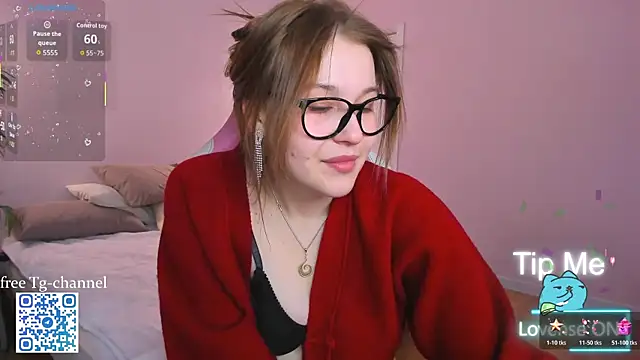 Colleen Blake online show from December 4, 5:35 pm