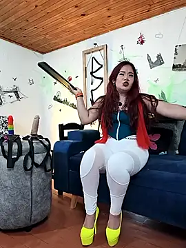 keila j online show from October 17, 11:02 am