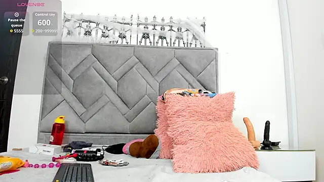 alicee 18 online show from September 29, 1:49 pm