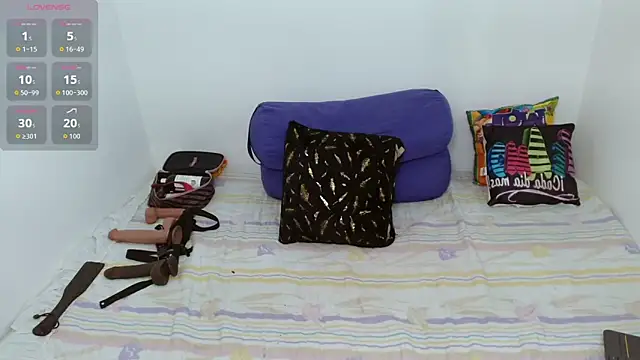 lauren 59 online show from April 5, 7:35 pm