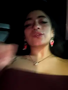 Lila Desiree online show from March 18, 12:15 am