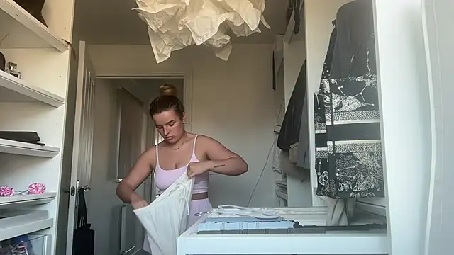 maisiesmithx online show from July 12, 7:47 pm