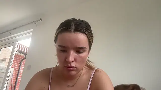 maisiesmithx online show from June 27, 2:56 pm