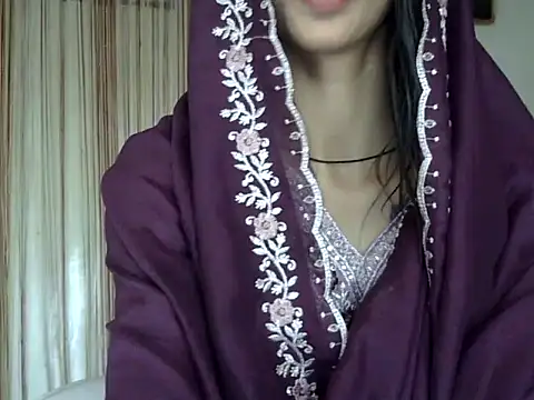 MAAYRA 09 online show from September 27, 10:44 am