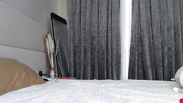 MiaRie online show from March 2, 4:45 am