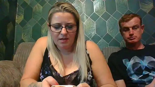 SweetXCandyX online show from November 15, 6:31 pm