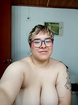 amalia love online show from January 9, 4:00 pm