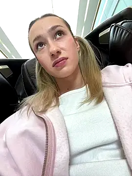 Lia  Love online show from September 12, 12:12 pm