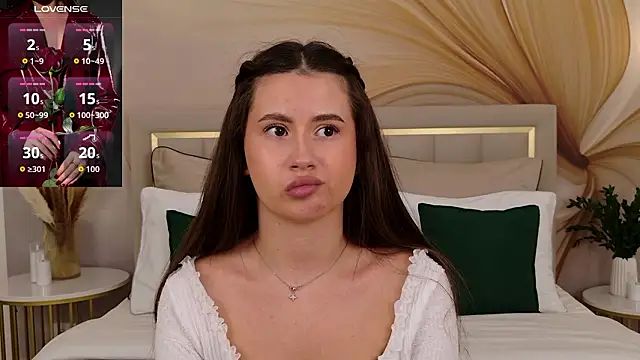 milaleoneli online show from March 25, 3:04 pm