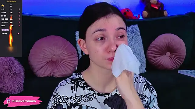 Avery-- online show from March 28, 12:00 am