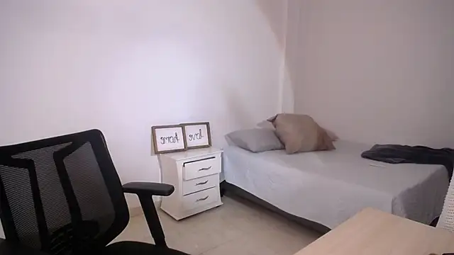 MartinaGuzmann online show from October 16, 12:24 am