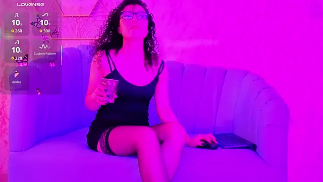 Selenecollins online show from September 24, 1:43 pm