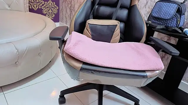 Selenecollins online show from September 27, 12:23 pm